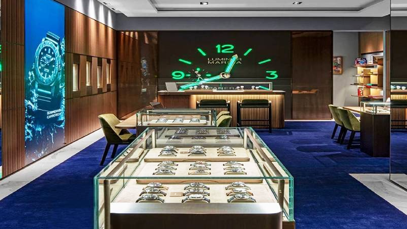 Watch Display - Mascustom