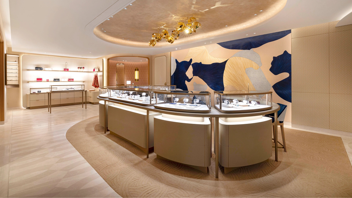 Retail interior by Mascustom