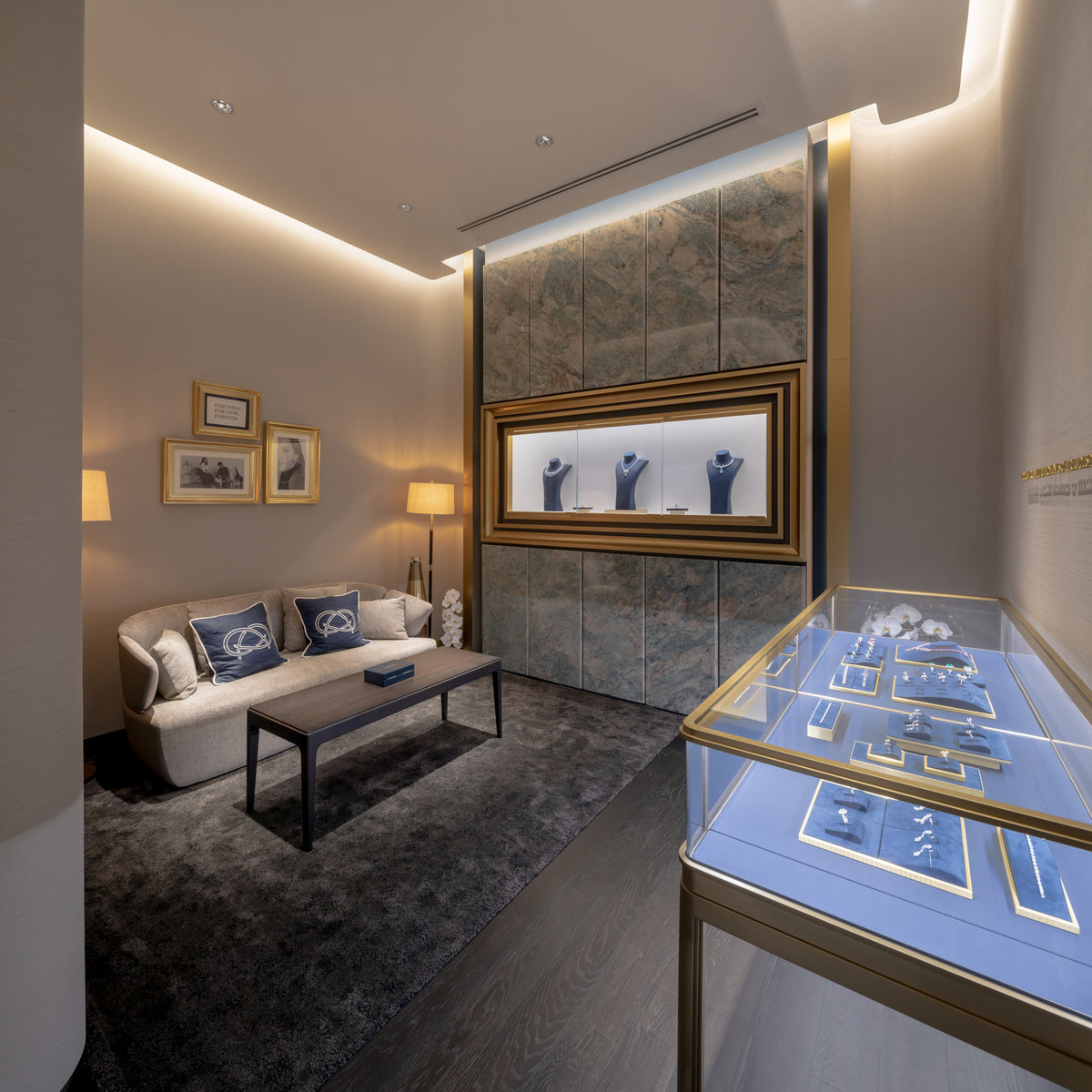 Classic elegant jewelry or watch store interior by Mascustom 7