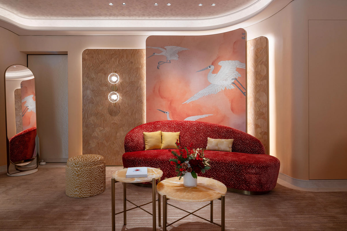 Classic elegant jewelry or watch store interior by Mascustom 5