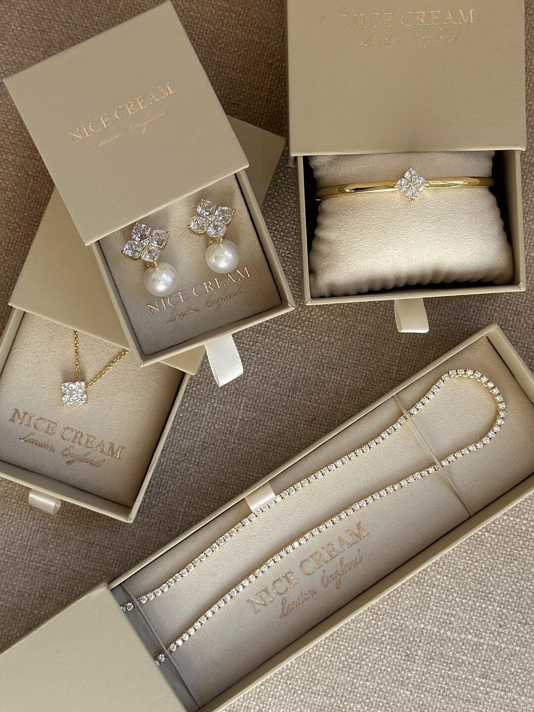 NICE CREAM beige jewelry box collection