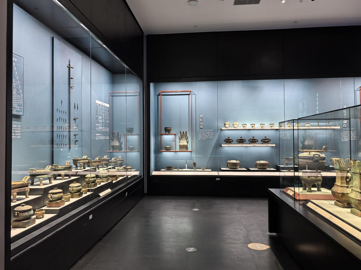 Retail interior by Mascustom