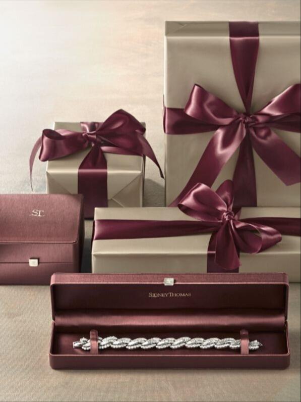 Sidney Thomas luxury jewelry box collection