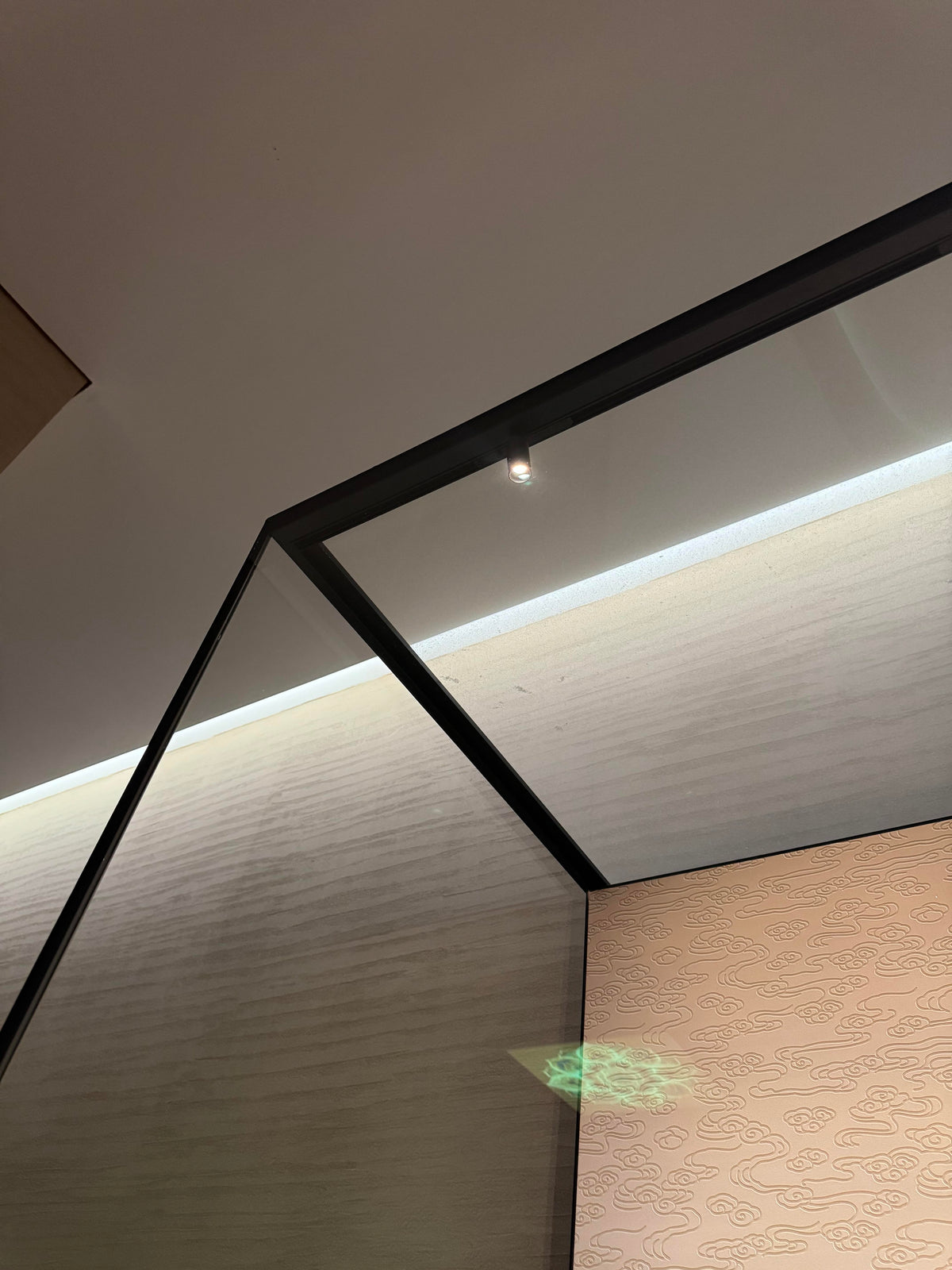 Retail interior by Mascustom