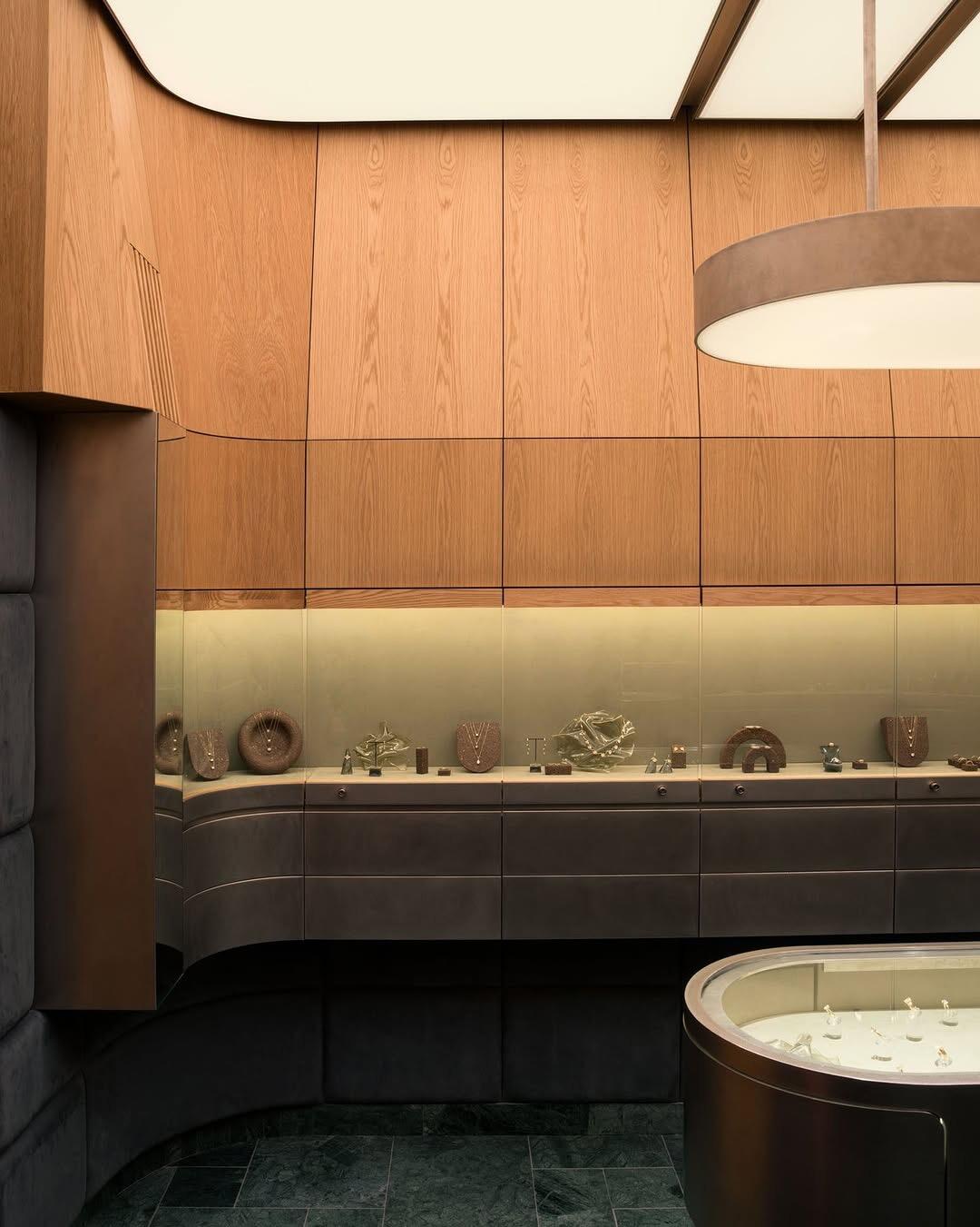 Curved wood wall jewelry display sculptural props