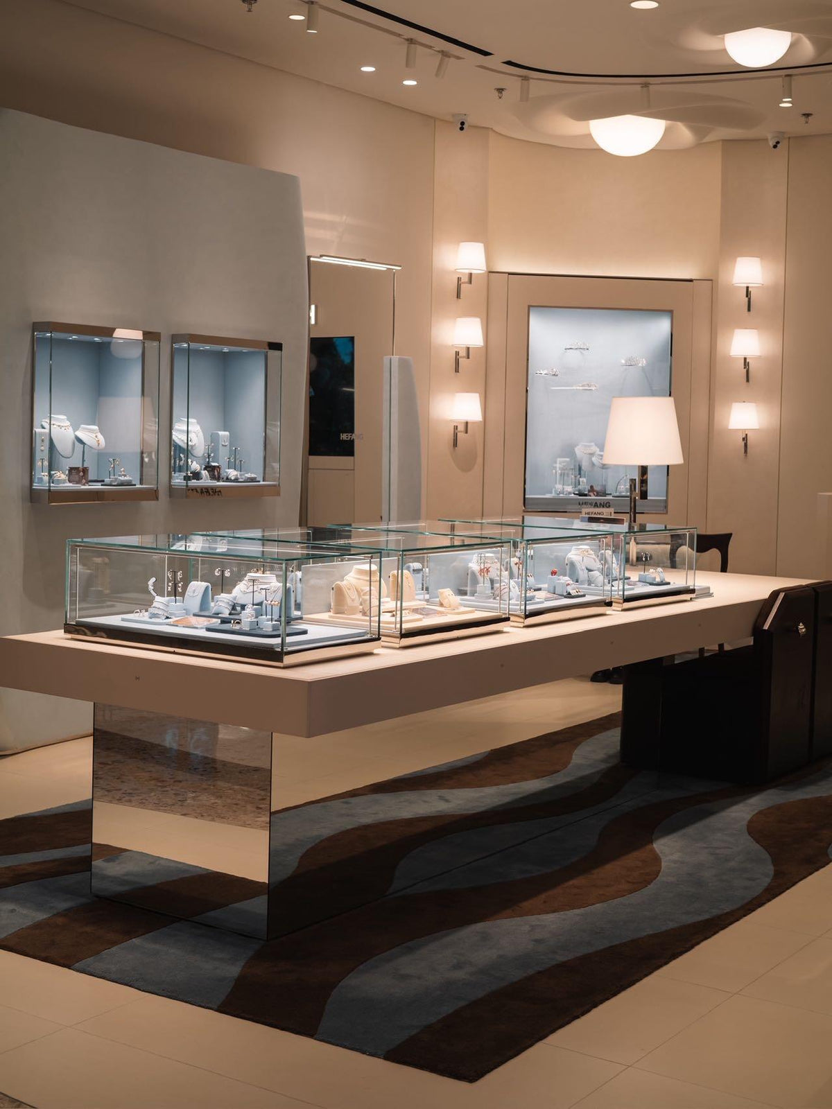 Modern luxury jewelry and watch boutique interior by Mascustom 2